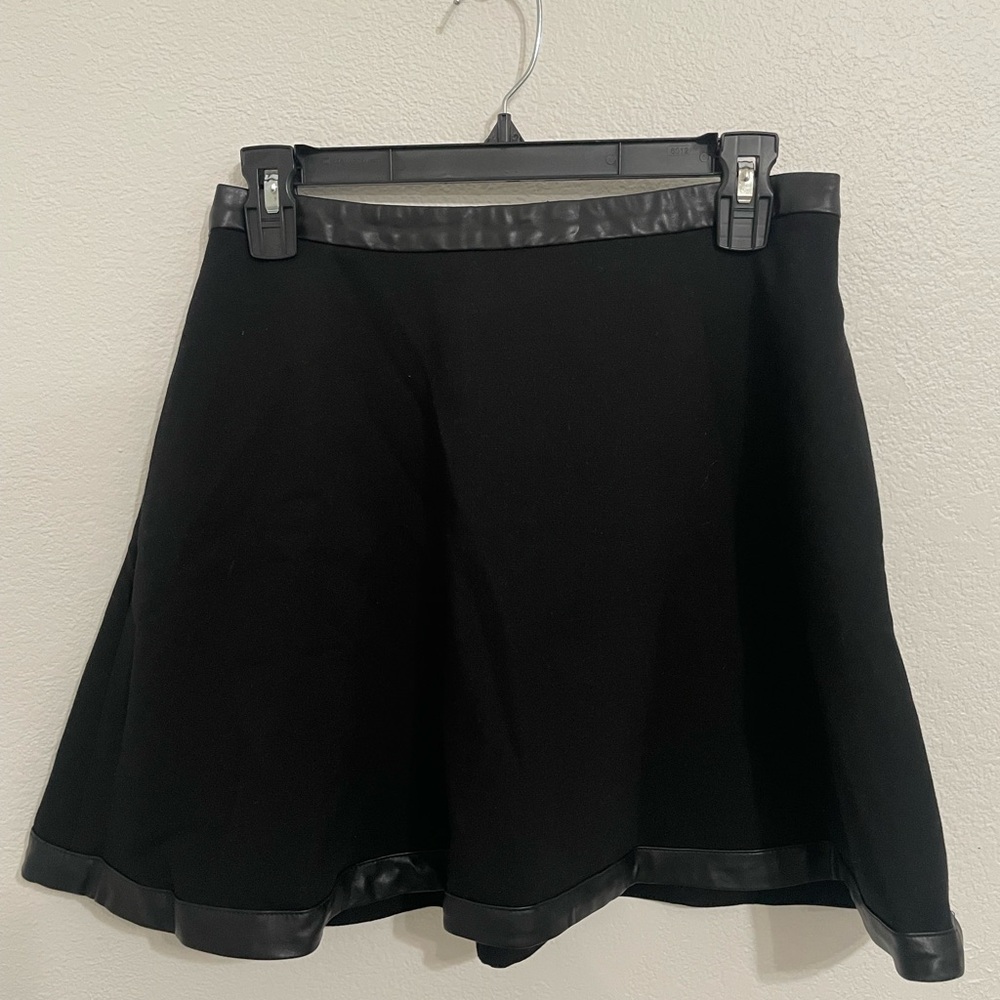 Black Banana Republic A-Line mini skirt with leather trim, Size 4